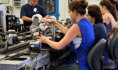 Ensino profissional deve permitir ampla formação do trabalhador, afirma especialista