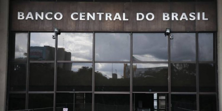 Mercado financeiro eleva projeção da inflação para 9,77%