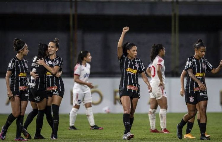 Corinthians goleia e está na decisão da Libertadores Feminina