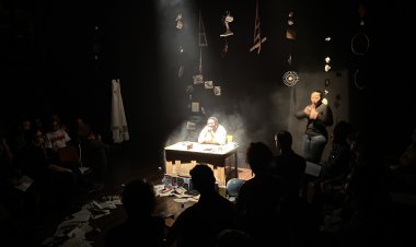 O QUE TE ESCREVO É PURO CORPO INTEIRO - CRÍTICA - Rodrigo Dourado -  Ator, diretor, dramaturgo, professor de teatro da UFPE.