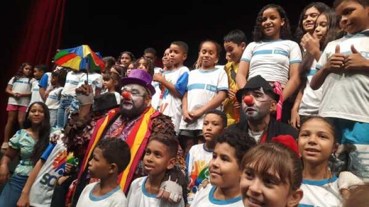 "A Magia de Gojobas: Um Encontro Encantado com o Teatro no Coração de Timon"