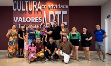 Luzes, Câmera, Emoção: Hasley Andrade celebra 30 anos de cinema no palco do Teatro Municipal de Timon